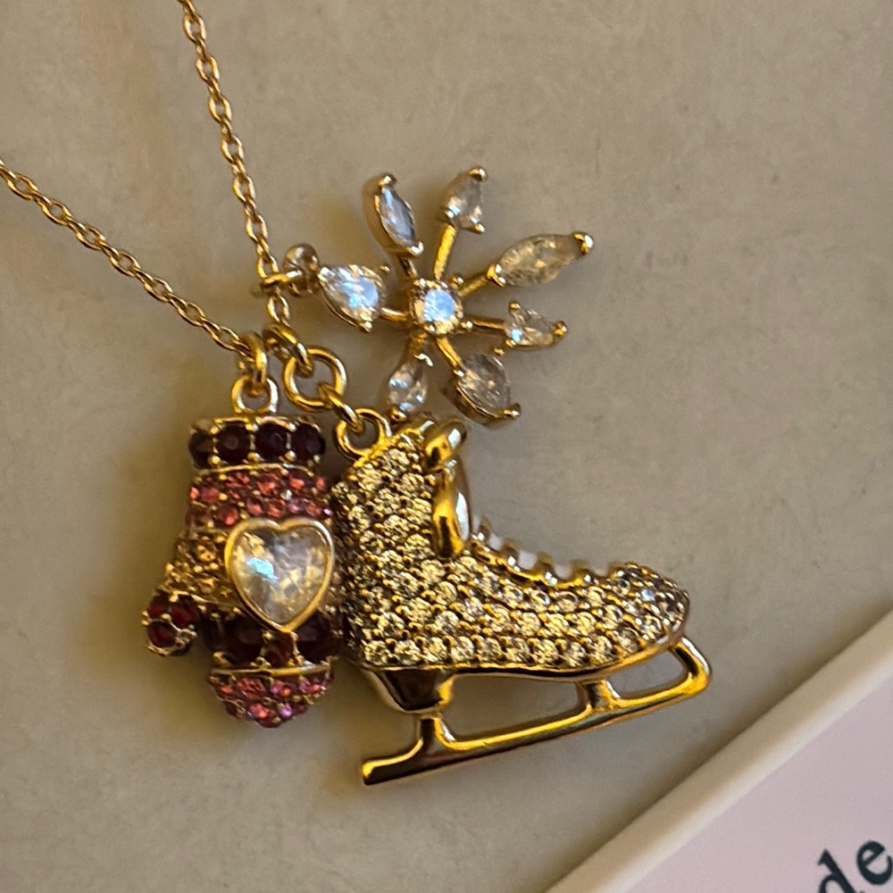 ♠️ Kate Spade Gold Skate Necklace with Festive Charm and Skate earrings ♠️ - Picture 4 of 9